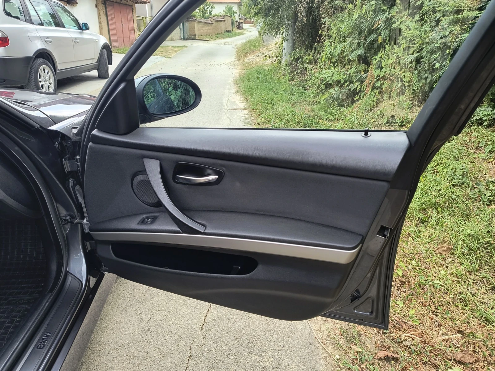 BMW 320, снимка 11 - Автомобили и джипове - 55779049