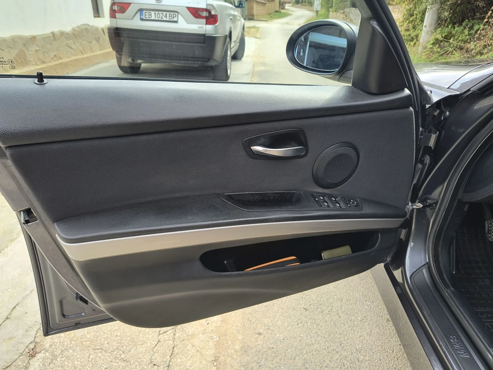 BMW 320, снимка 10 - Автомобили и джипове - 55779049