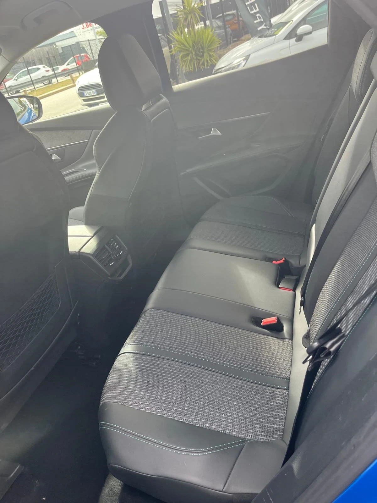 Peugeot 3008 1.5 BlueHdi ALLURE EAT8 | Mobile.bg � ����������� 3