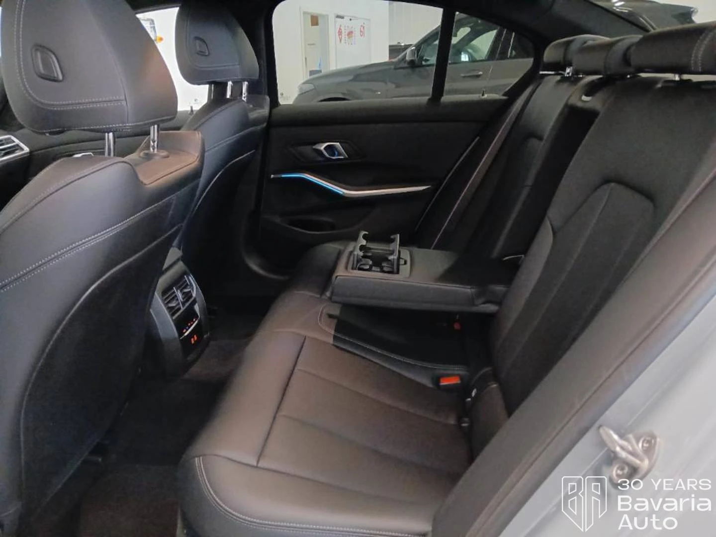 BMW 320 d xDrive M Sport Paket, снимка 9 - Автомобили и джипове - 56135224