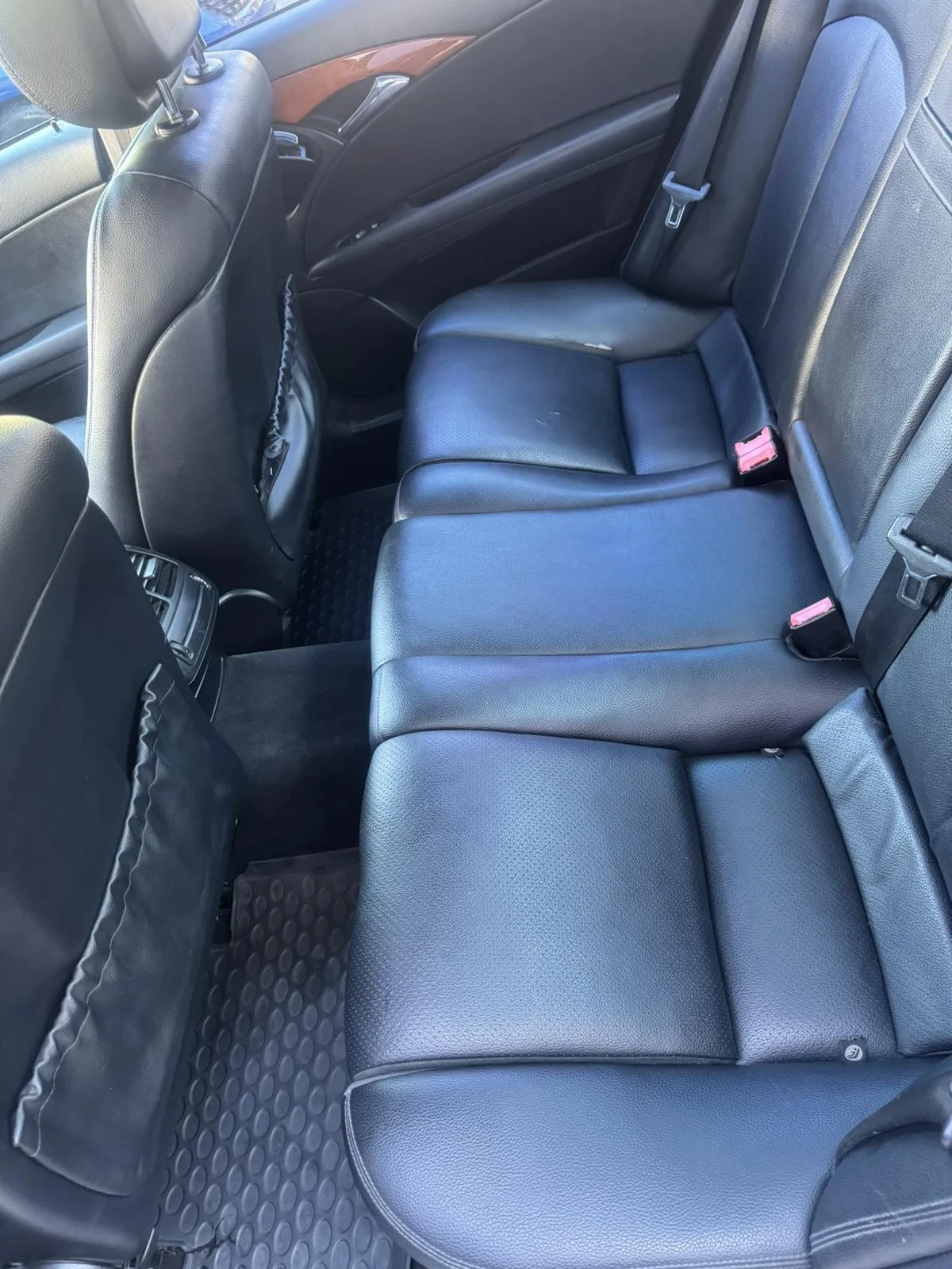 Mercedes-Benz E 200 Фабричен МЕТАН , снимка 9 - Автомобили и джипове - 56348127