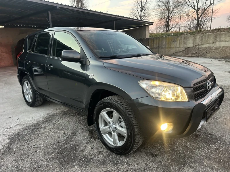 Toyota Rav4 2.2 D4D, снимка 2 - Автомобили и джипове - 49405439