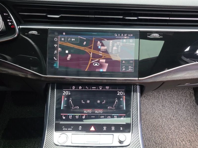 Audi Q7 3.0 DHX Automatic, снимка 11 - Автомобили и джипове - 55462901