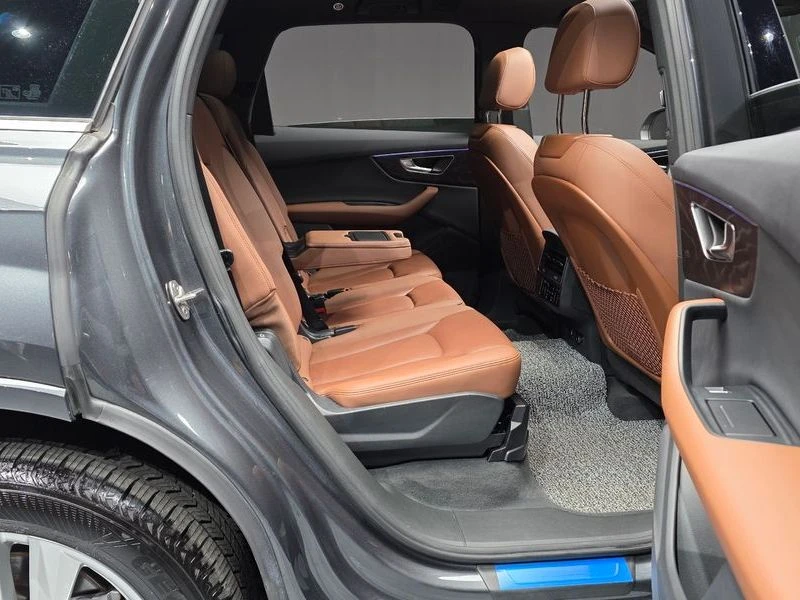 Audi Q7 3.0 DHX Automatic, снимка 13 - Автомобили и джипове - 55462901