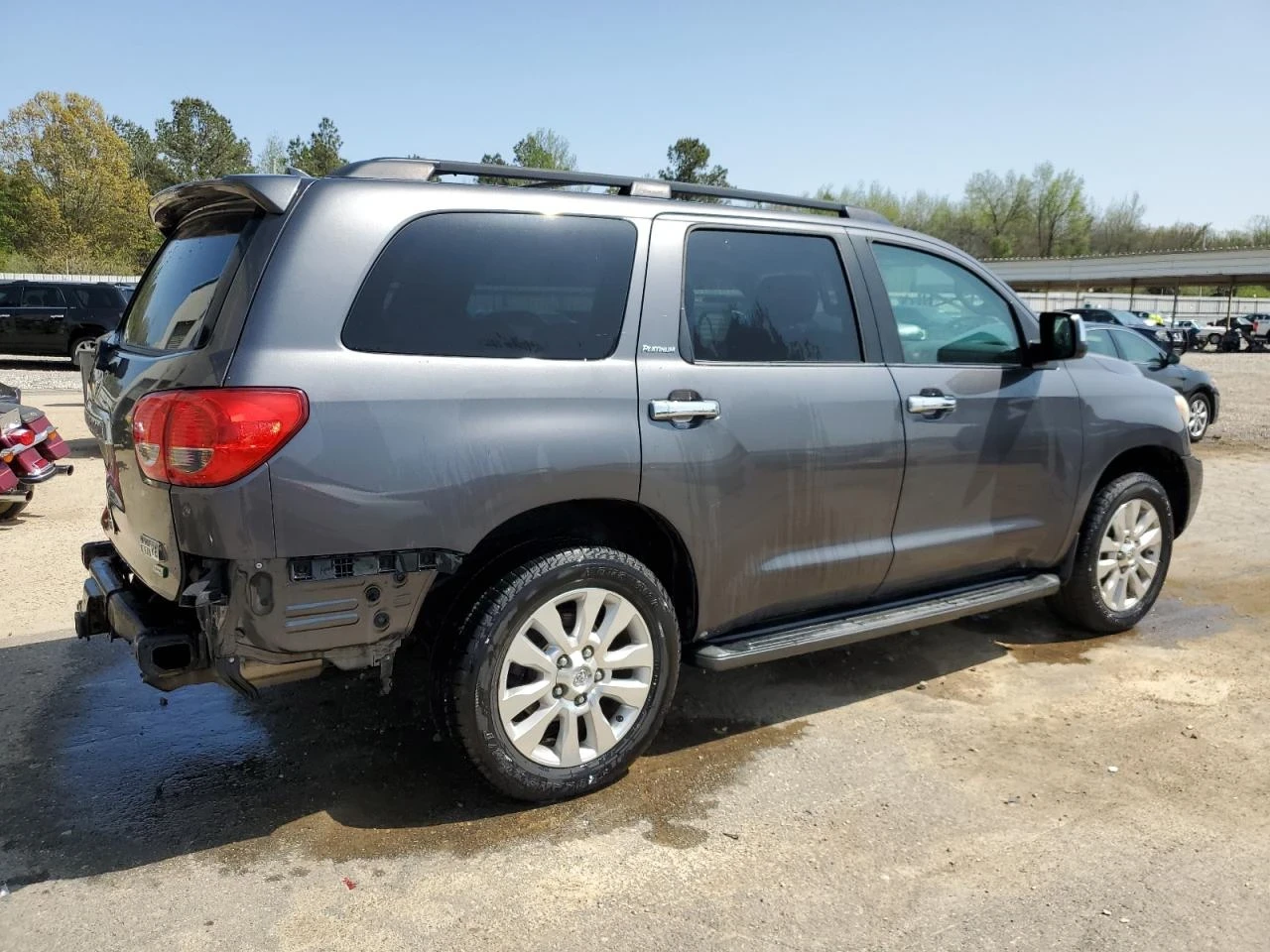 Toyota Sequoia  - изображение 3