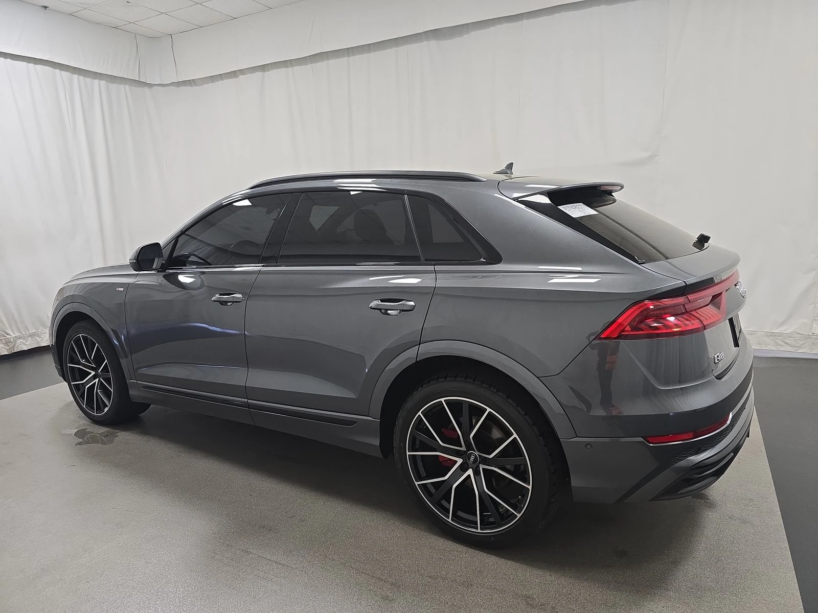 Audi Q8 PRESTIGE S-Line* Въздух* Масаж* 360* Matrix*  - изображение 3