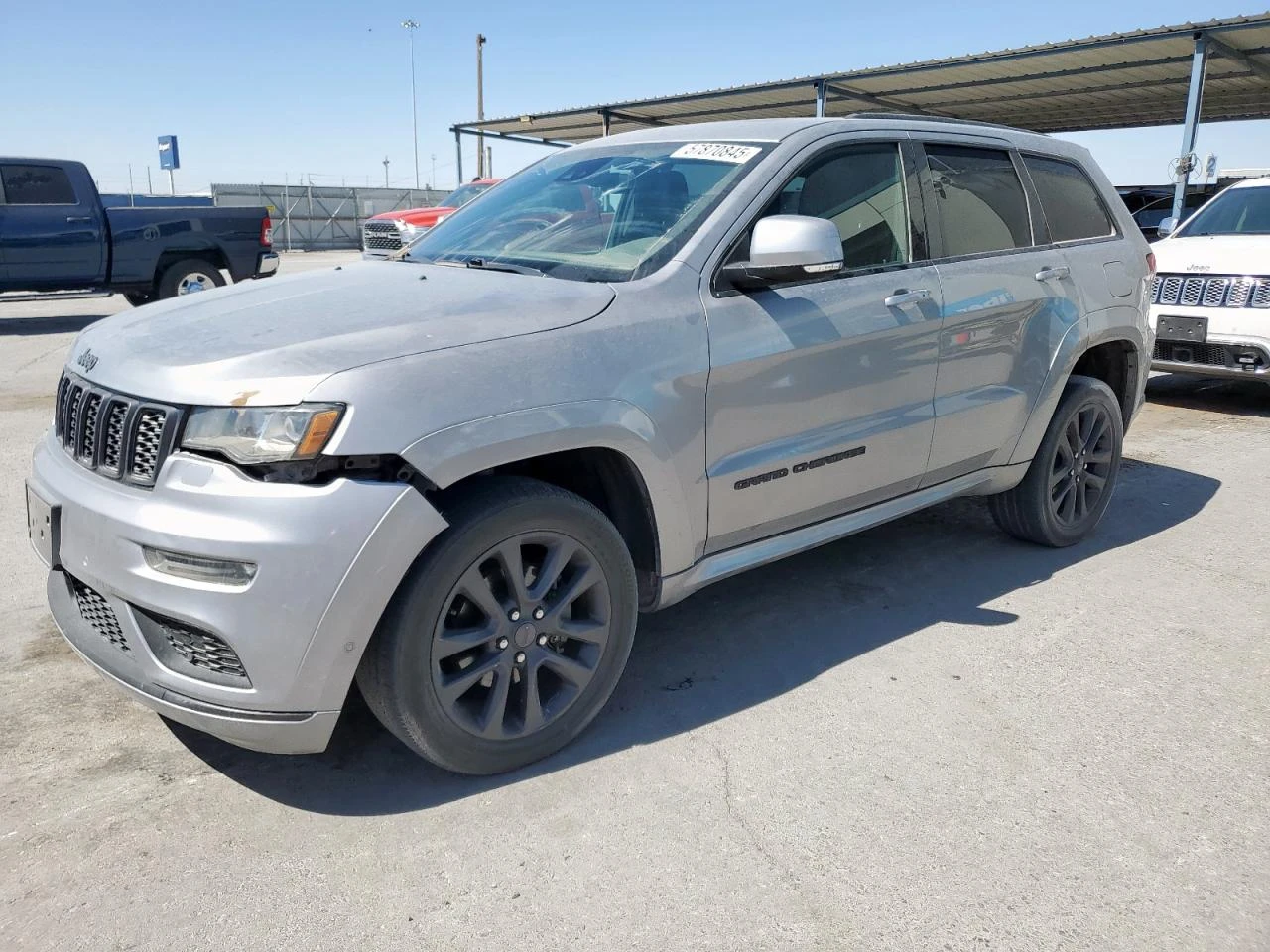 Jeep Grand cherokee HIGH ALTITUDE 4X4 Обдухване Панорама Дистроник - изображение 2