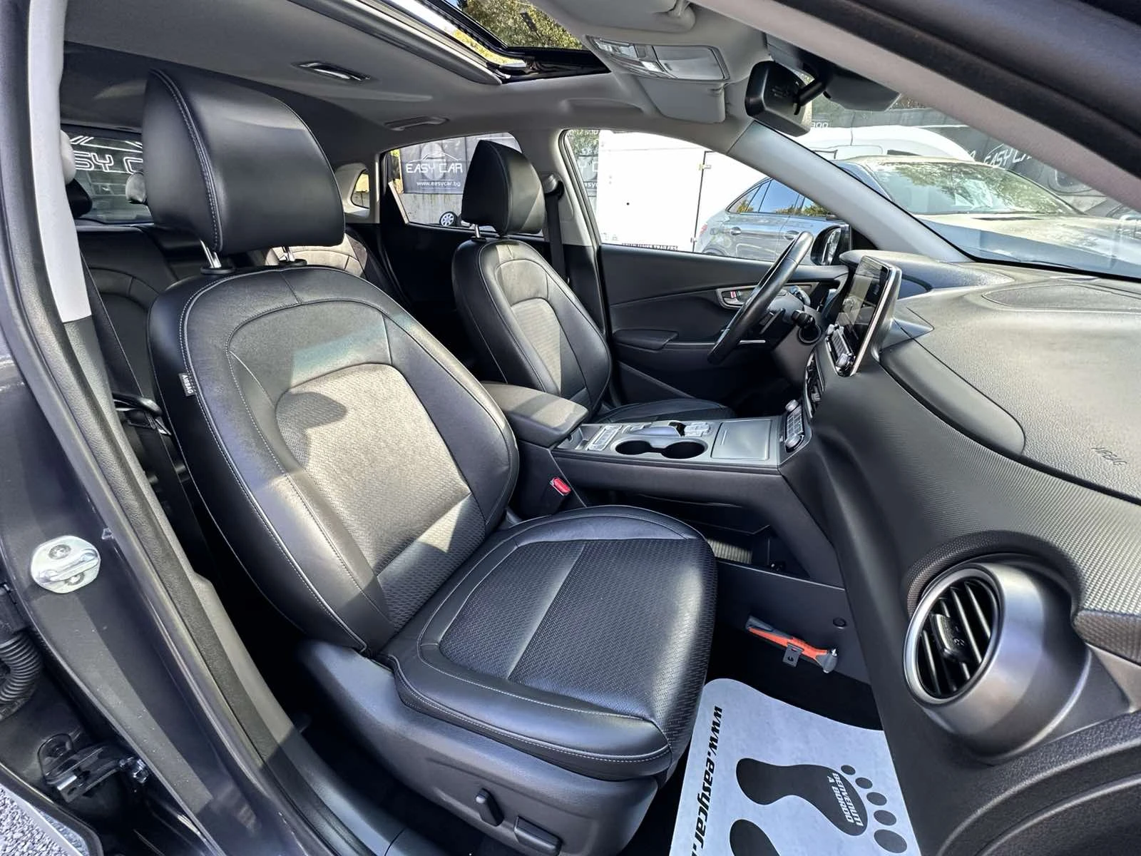 Hyundai Kona Premium Elektro 2WD/HUD/CAMERA/ | Mobile.bg — изображение 14