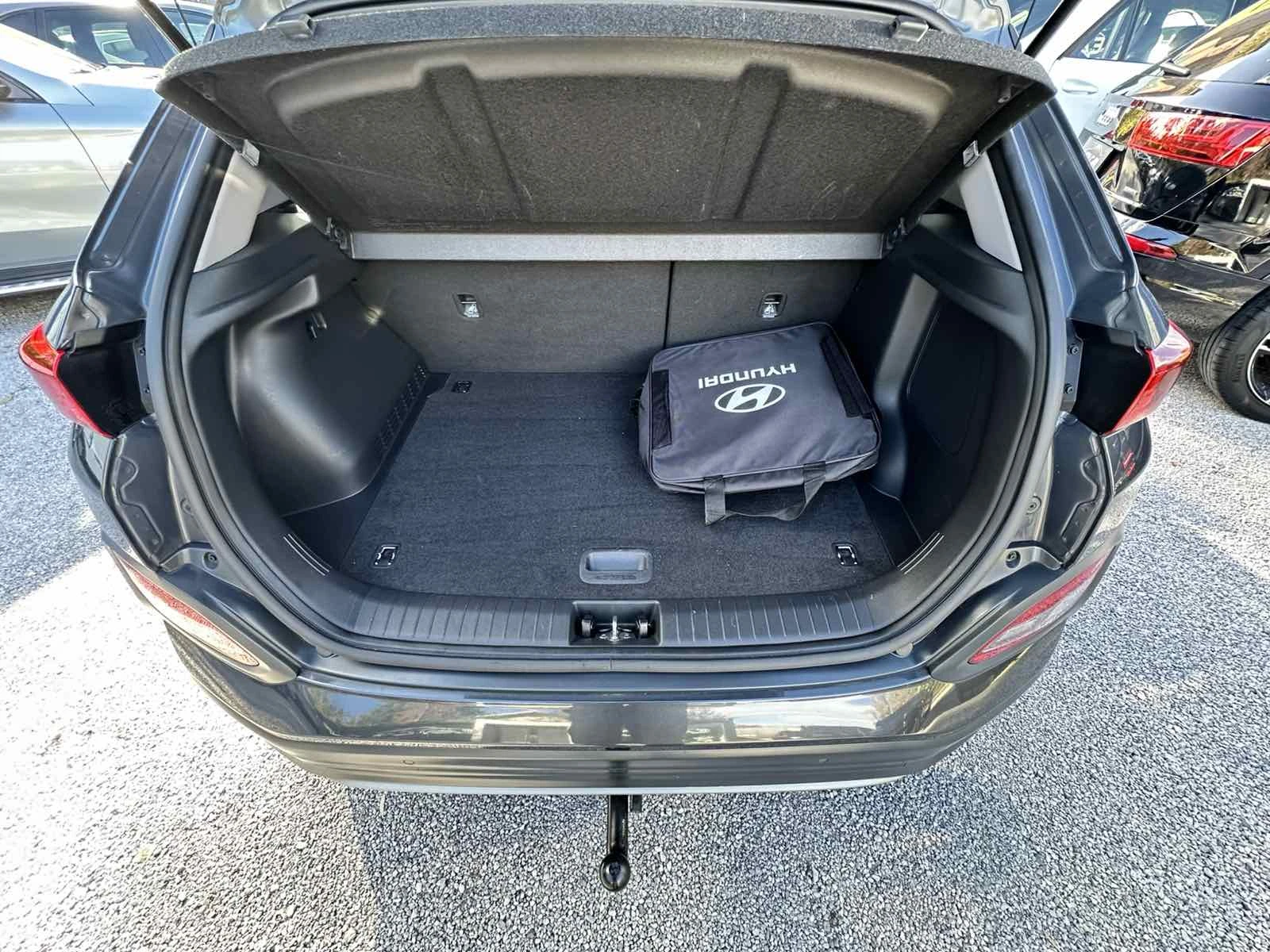 Hyundai Kona Premium Elektro 2WD/HUD/CAMERA/ | Mobile.bg — изображение 17