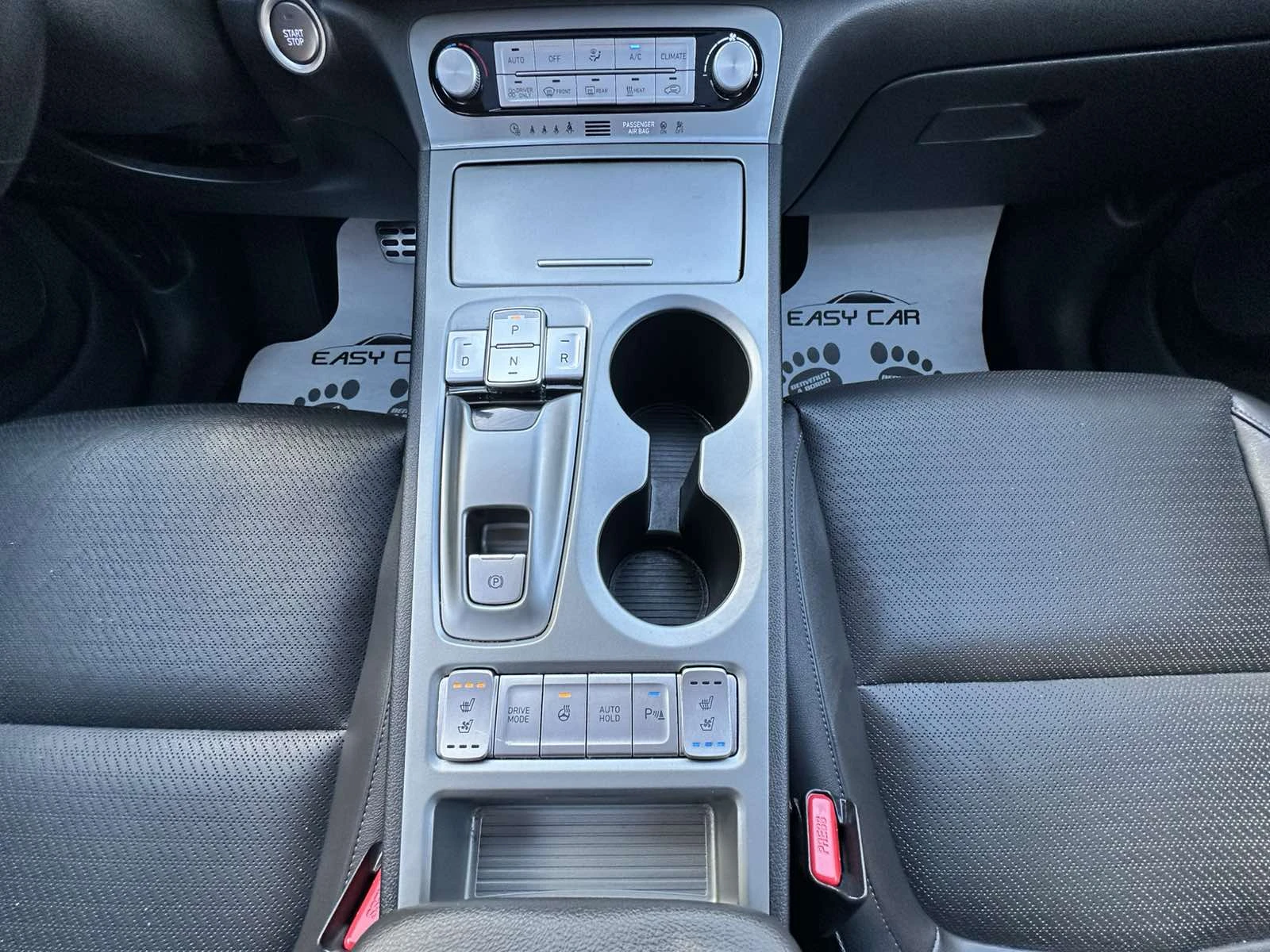 Hyundai Kona Premium Elektro 2WD/HUD/CAMERA/ | Mobile.bg — изображение 11