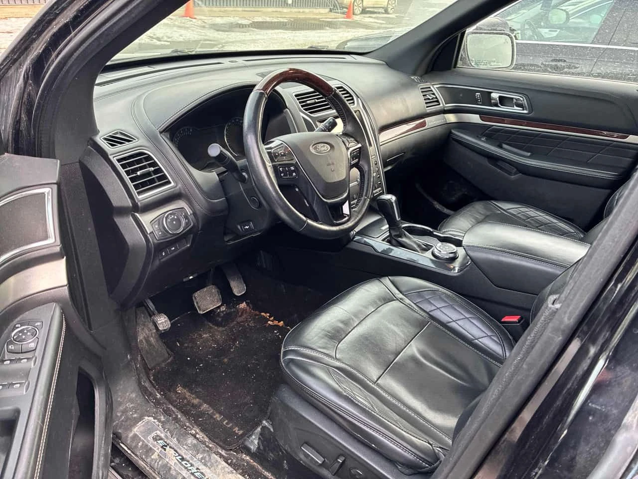 Ford Explorer * Platinum * PANO* ПОДГРЕВ* KEYLESS* , снимка 5 - Автомобили и джипове - 53761279