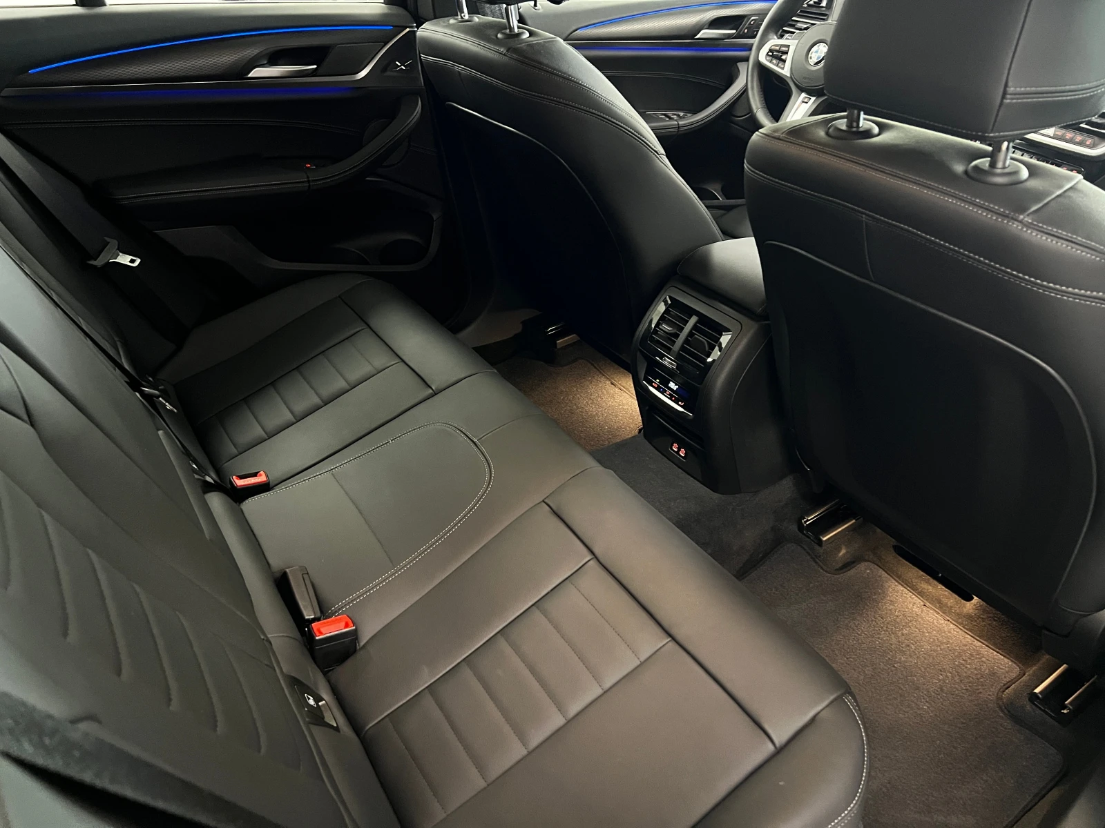 BMW X4 xDrive20i, снимка 11 - Автомобили и джипове - 54791048