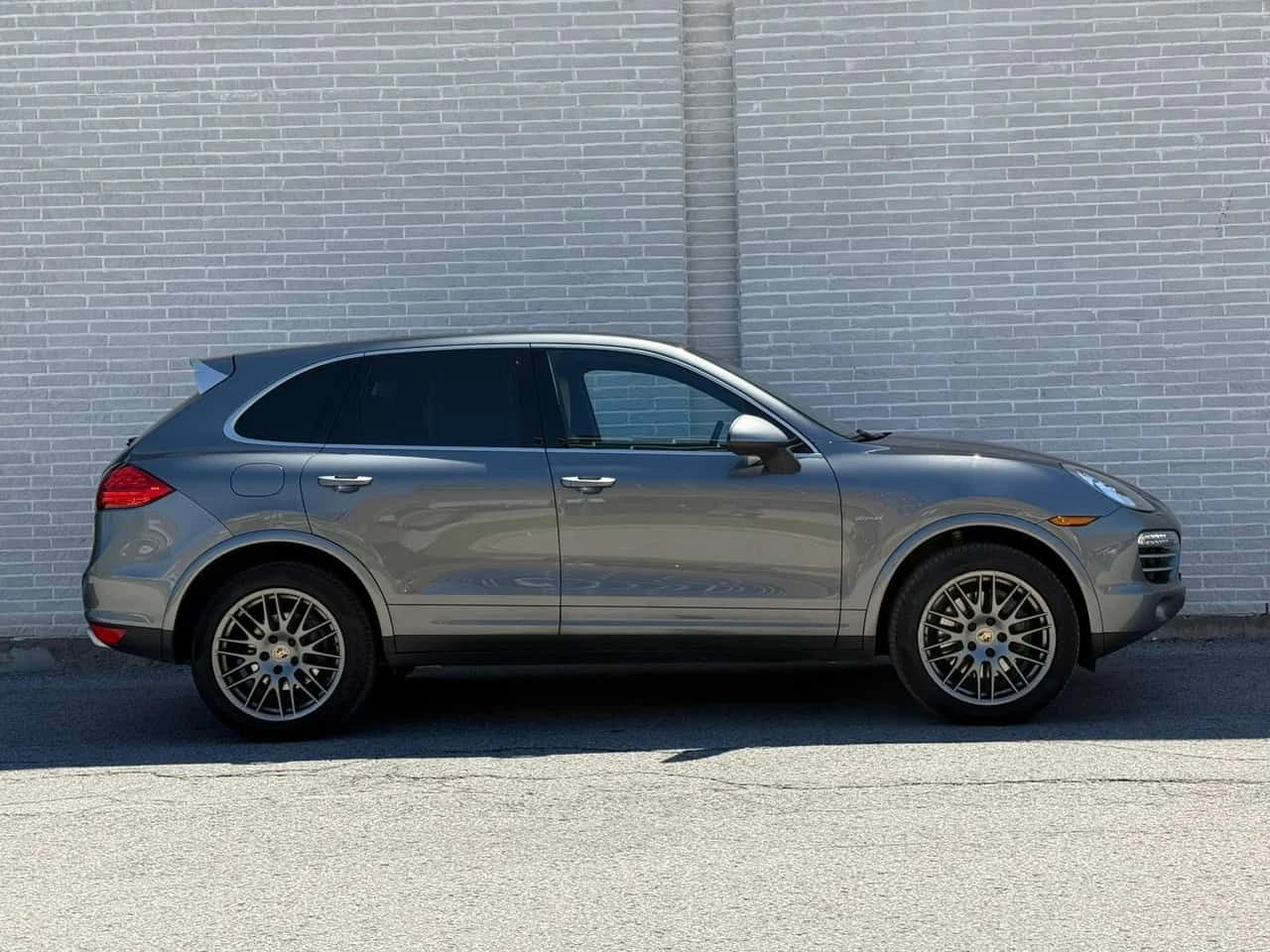 Porsche Cayenne | CARFAX | ПОДГРЕВ | ПАНОРАМА | , снимка 3 - Автомобили и джипове - 54886957