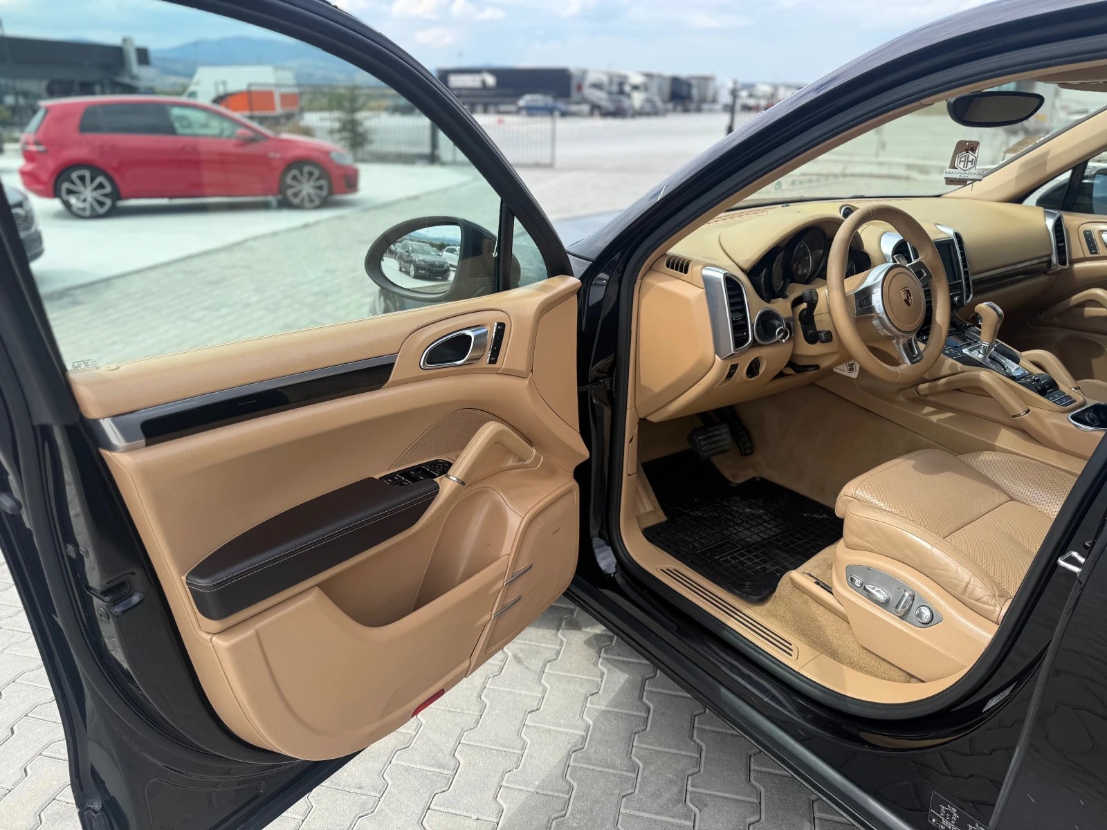 Porsche Cayenne 3.0TDI Собствен лизинг !!!, снимка 12 - Автомобили и джипове - 55228521