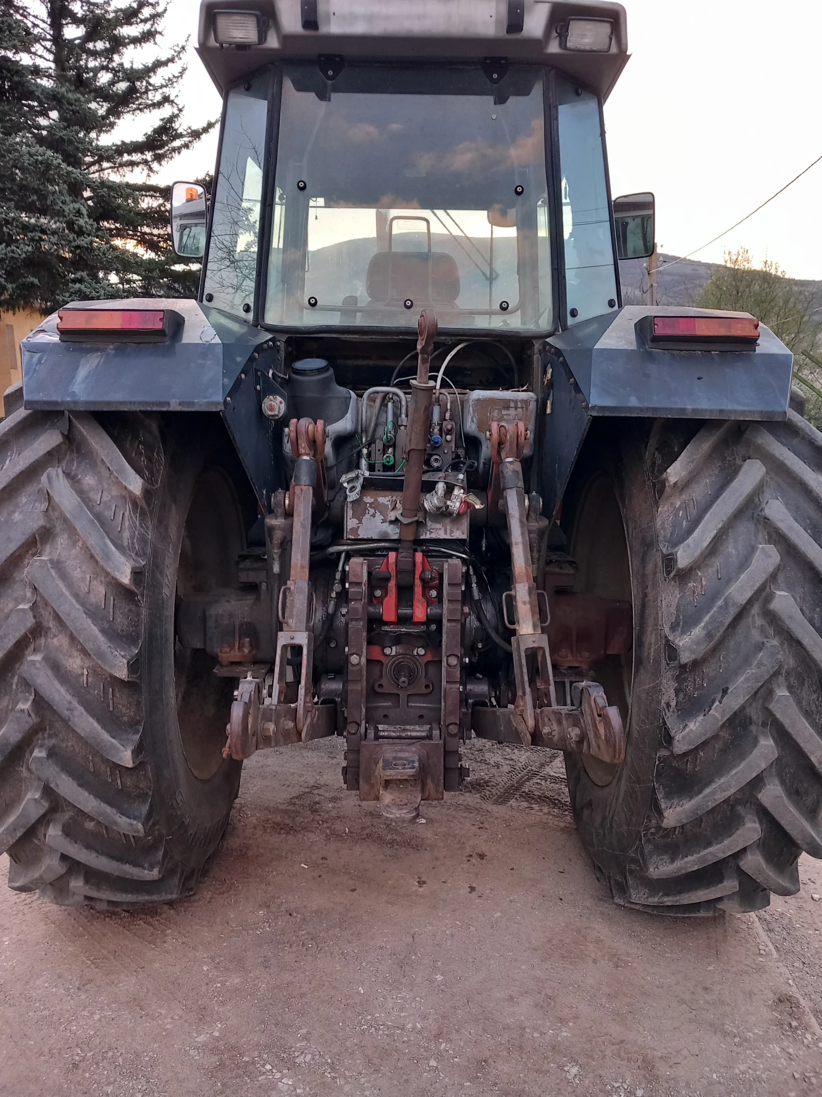 Трактор Massey 3680, снимка 2 - Селскостопанска техника - 54150980