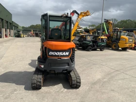 Багер DOOSAN DX27Z, снимка 4