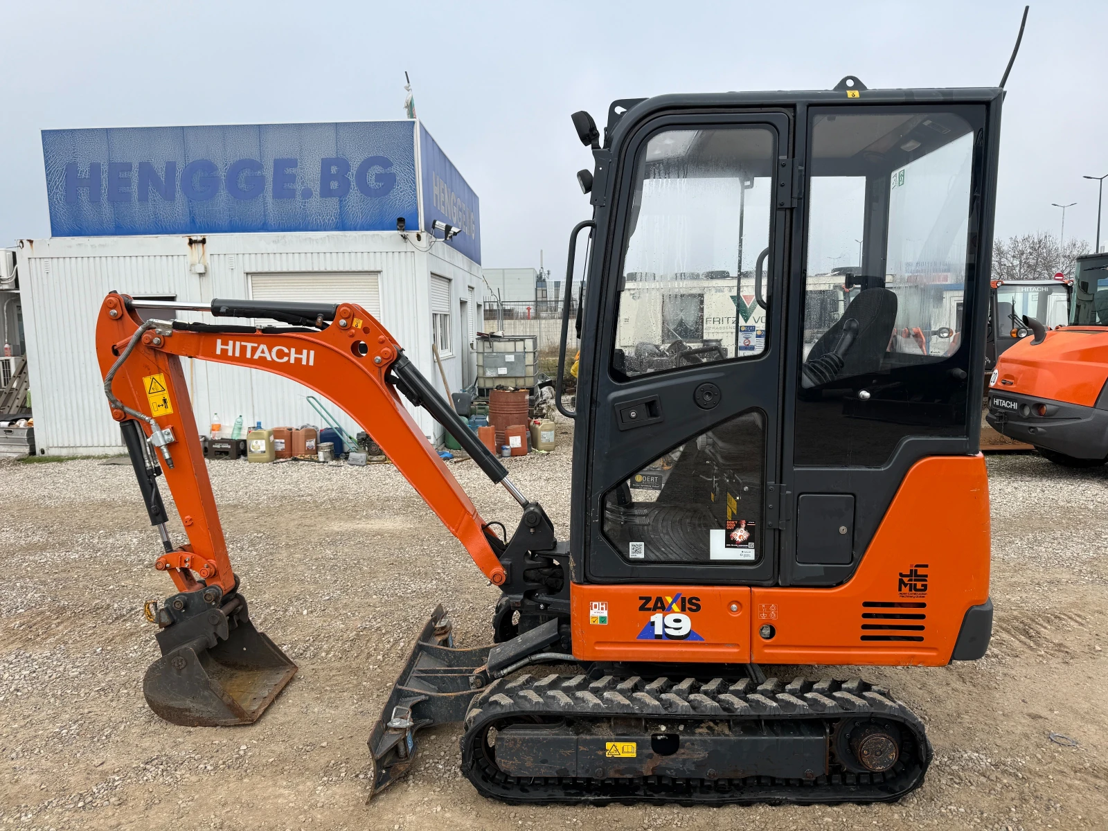 ����� Hitachi ZX 19-6 ���� ������ | Mobile.bg � ����������� 1