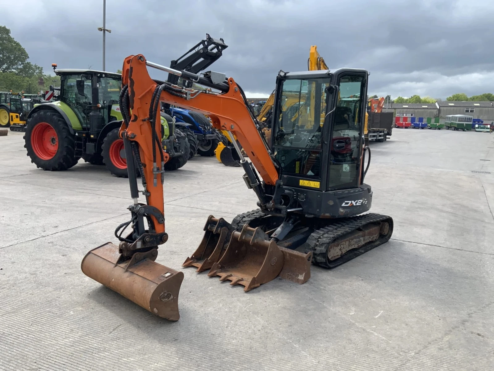 Багер DOOSAN DX27Z, снимка 2 - Индустриална техника - 54530796