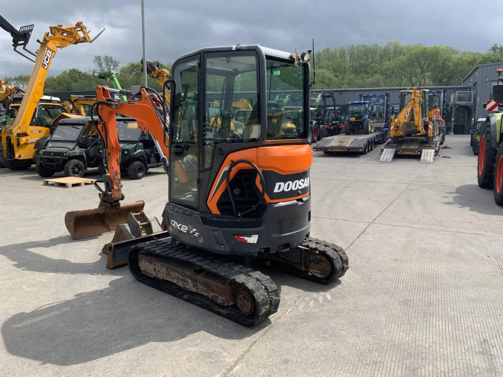 Багер DOOSAN DX27Z, снимка 3 - Индустриална техника - 54530796