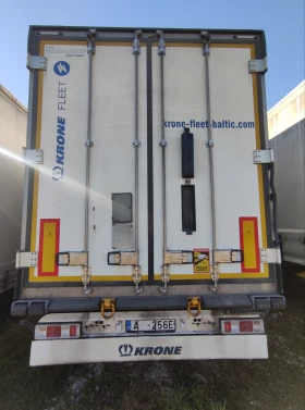 Полуремарке Krone Cool Liner, снимка 9
