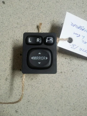 Копче регулиране ел огледала Тойота Аурис 1.6Б