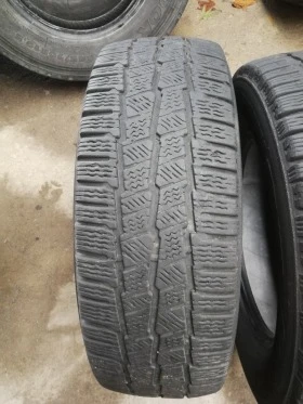 Гуми Зимни 235/65R16, снимка 2 - Гуми и джанти - 45863951