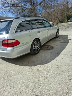 Mercedes-Benz E 320, снимка 4