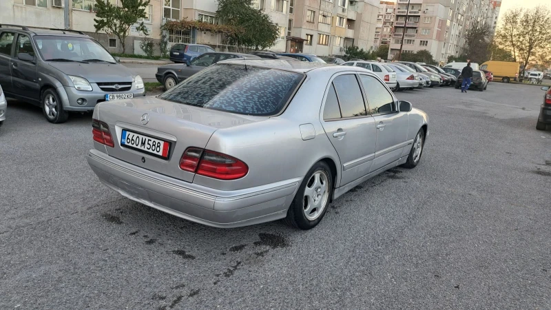 Mercedes-Benz E 200 ВНОС-186кс.КОМПРЕСОР!!!, снимка 3 - Автомобили и джипове - 47694062