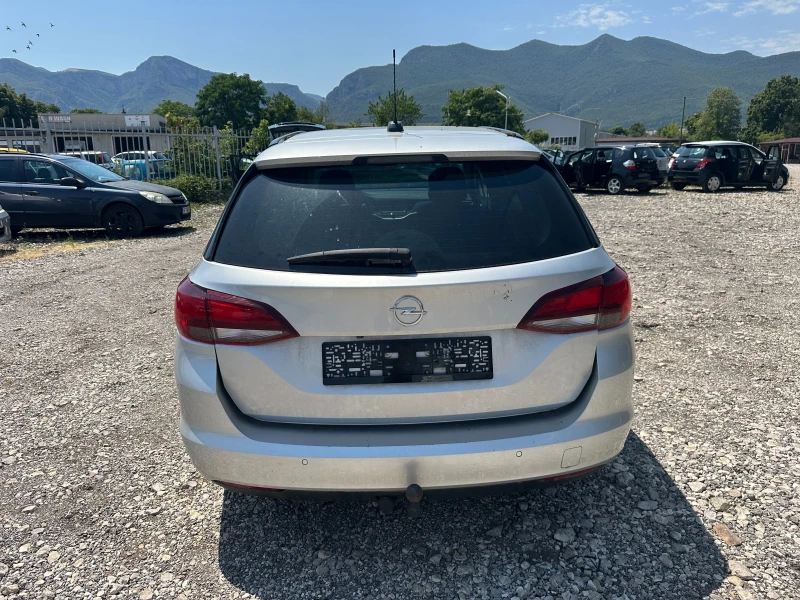 Opel Astra 1.5CDTI 105kc, снимка 4 - Автомобили и джипове - 51117093