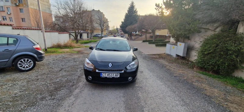 Renault Fluence 1.6 , снимка 4 - Автомобили и джипове - 51444911