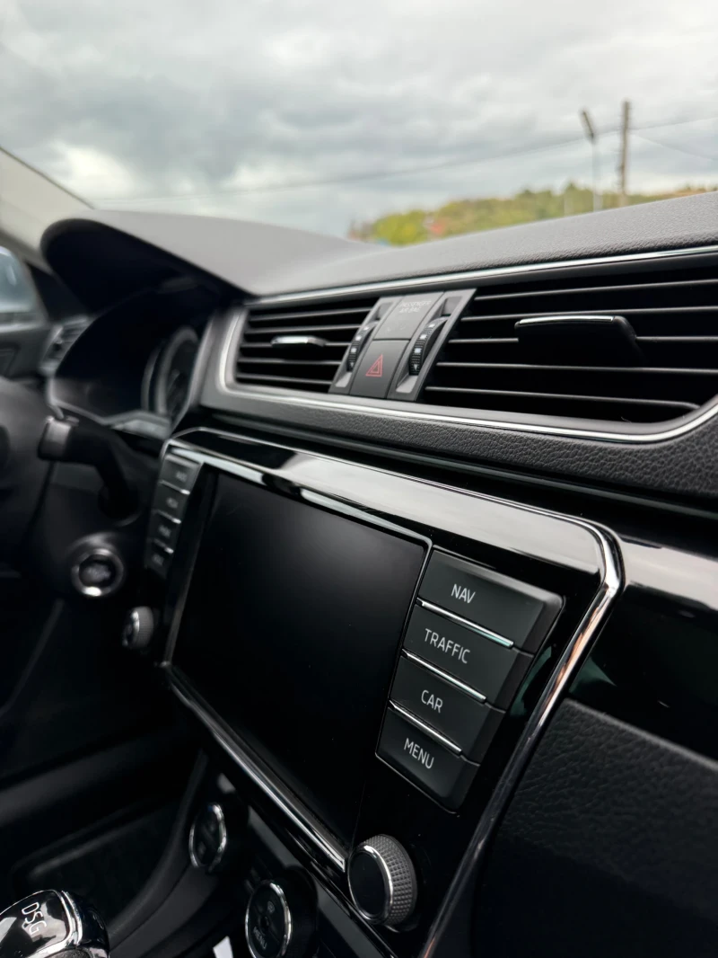 Skoda Superb Laurin & Klement, снимка 16 - Автомобили и джипове - 51912210