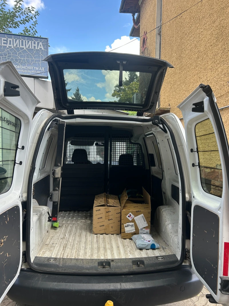 VW Caddy, снимка 8 - Автомобили и джипове - 52107248