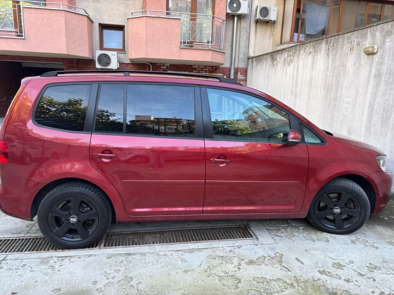 VW Touran 2.0 TDI 140, снимка 8 - Автомобили и джипове - 52498658
