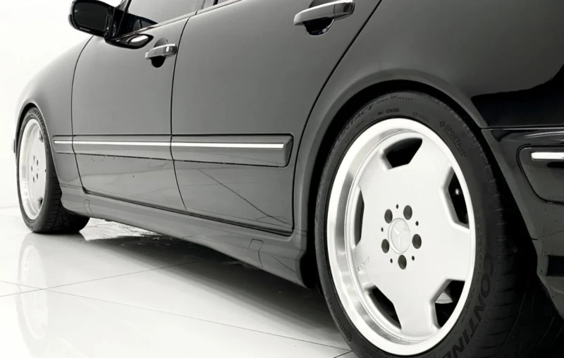 Mercedes-Benz E 55 AMG, снимка 3 - Автомобили и джипове - 52858212