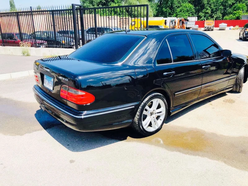 Mercedes-Benz E 55 AMG, снимка 3 - Автомобили и джипове - 52359531
