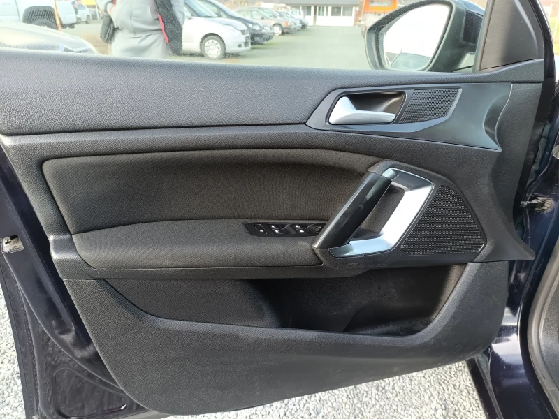Peugeot 308 1.6 hdi, снимка 11 - Автомобили и джипове - 52667105