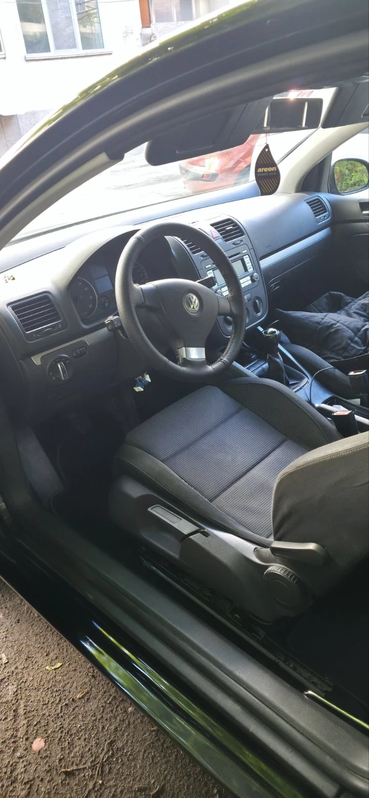 VW Golf 5, снимка 8 - Автомобили и джипове - 54412774
