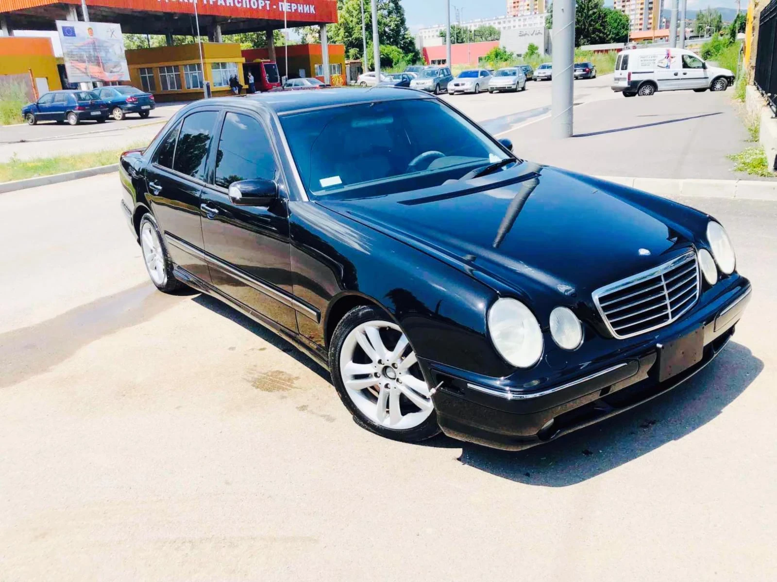 Mercedes-Benz E 55 AMG, снимка 1