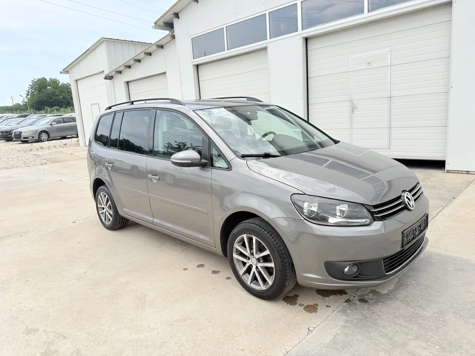 VW Touran 1.4tsi ECOMETAN* UNIKAT* , снимка 13 - Автомобили и джипове - 33836223