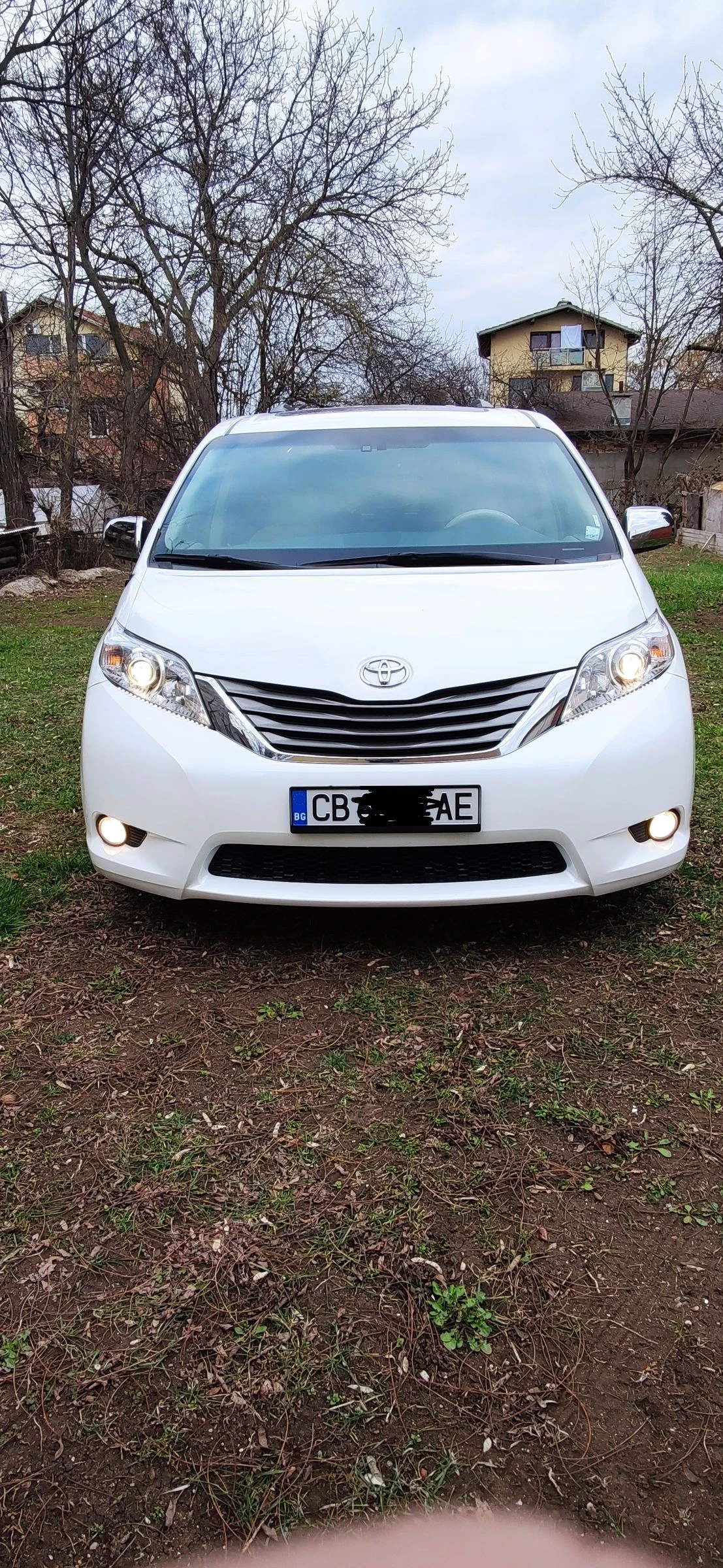 Toyota Sienna 3.5l AWD - изображение 3