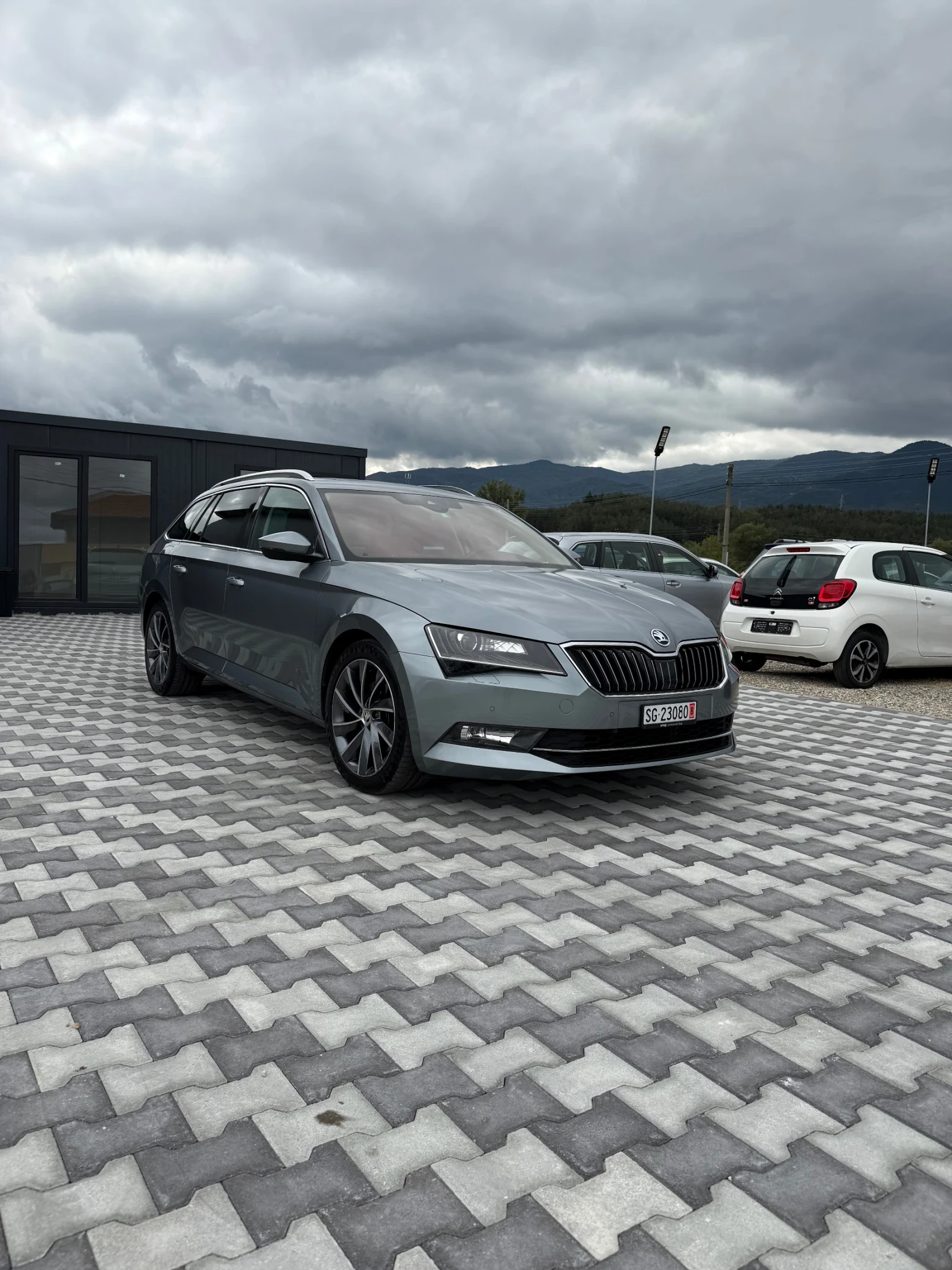 Skoda Superb Laurin & Klement - изображение 2