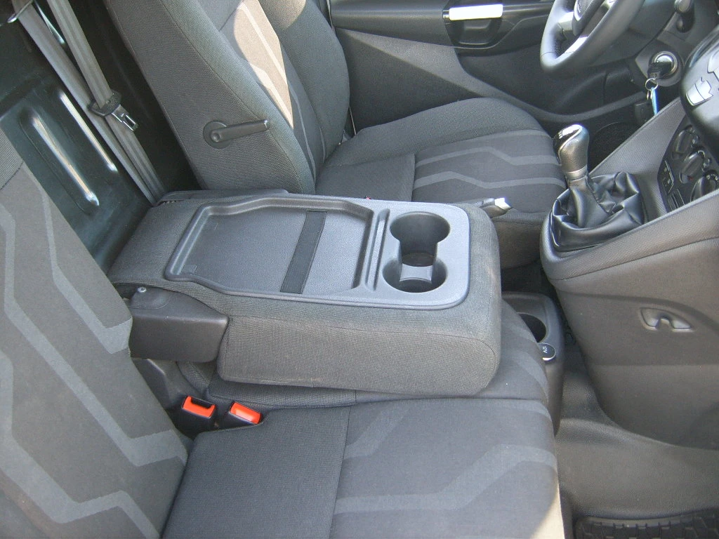 Ford Connect 1, 5 d maxi - изображение 10