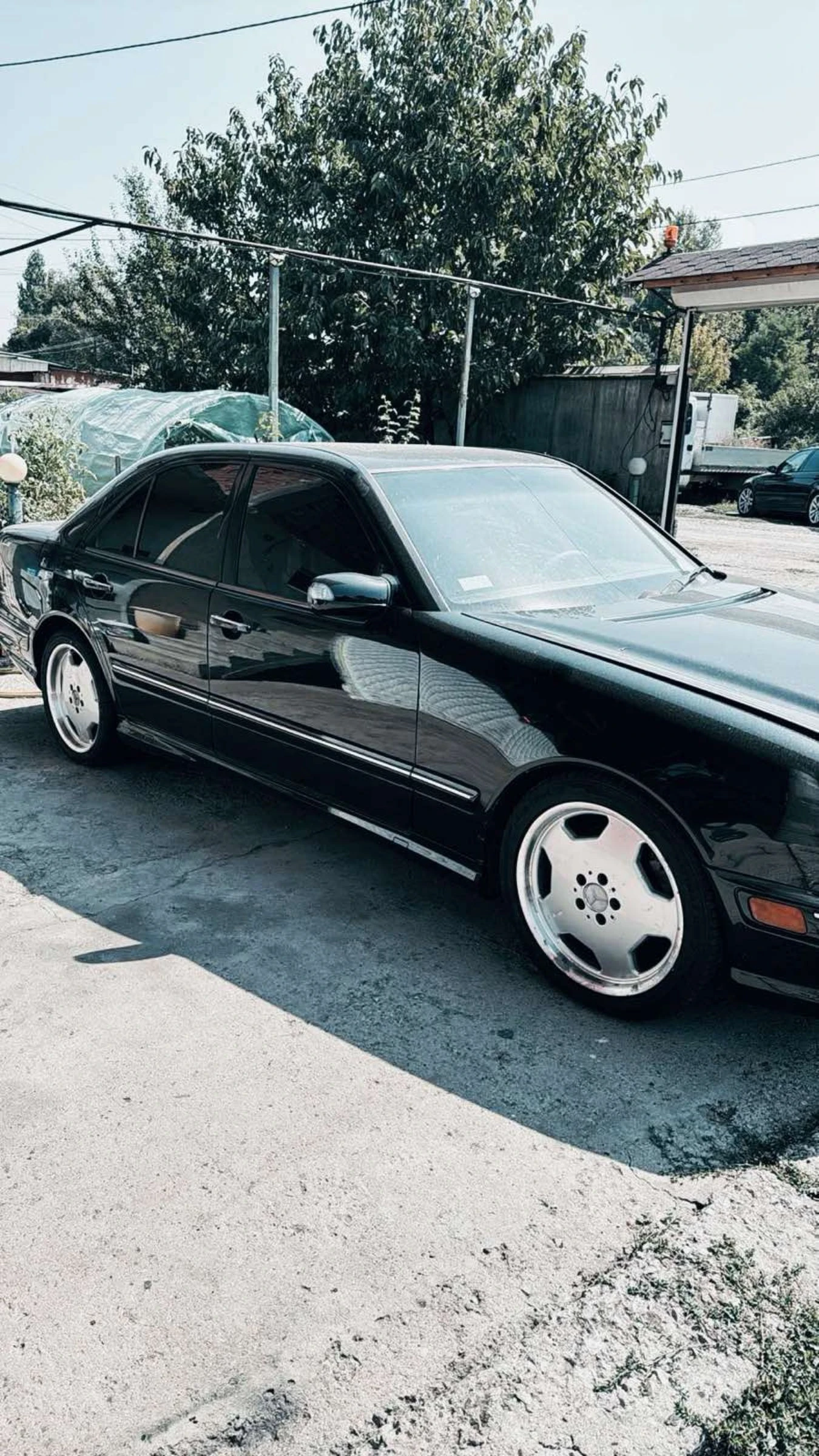 Mercedes-Benz E 55 AMG  - изображение 4