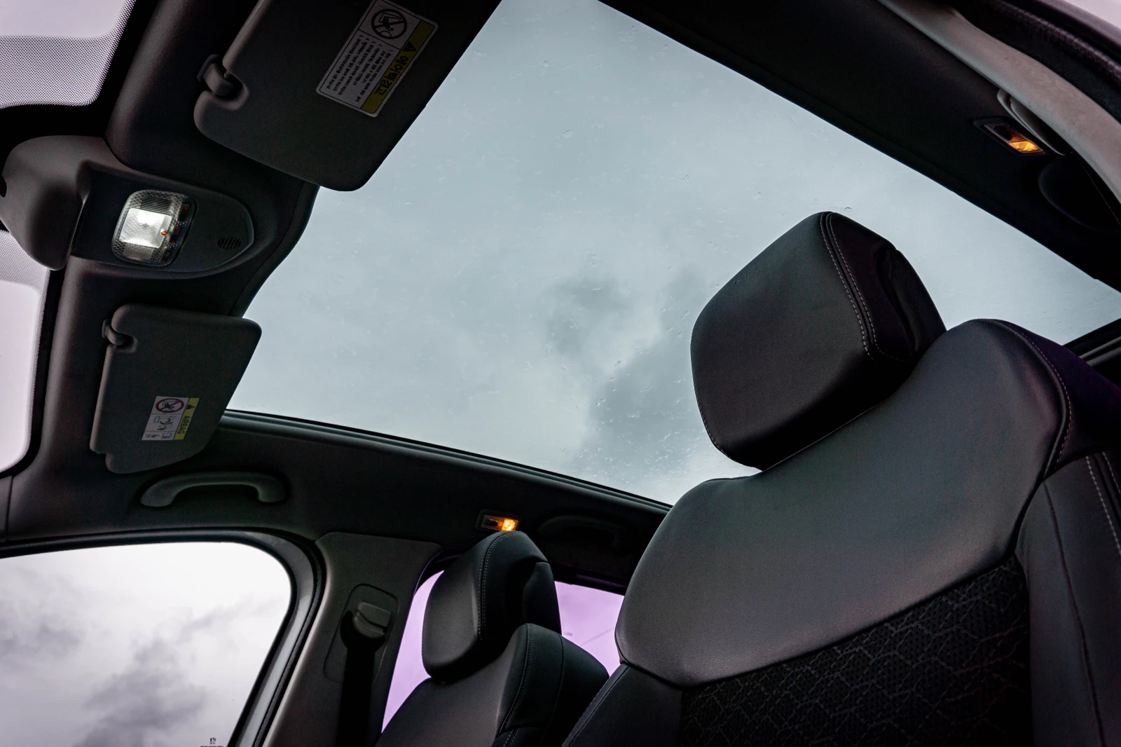 Peugeot 3008 1.6HDi-ПЕРФЕКТНА-РЕАЛНИ КМ-ГАРАНЦИЯ!, снимка 13 - Автомобили и джипове - 53618728