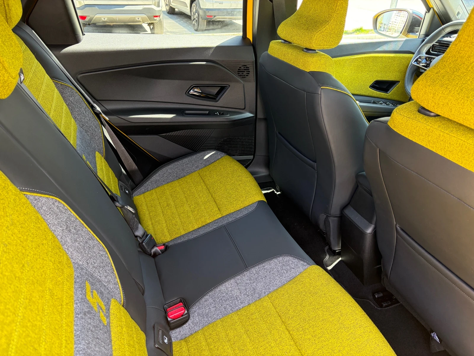 Renault 5 iconic cinq 52kWh, снимка 5 - Автомобили и джипове - 53636200