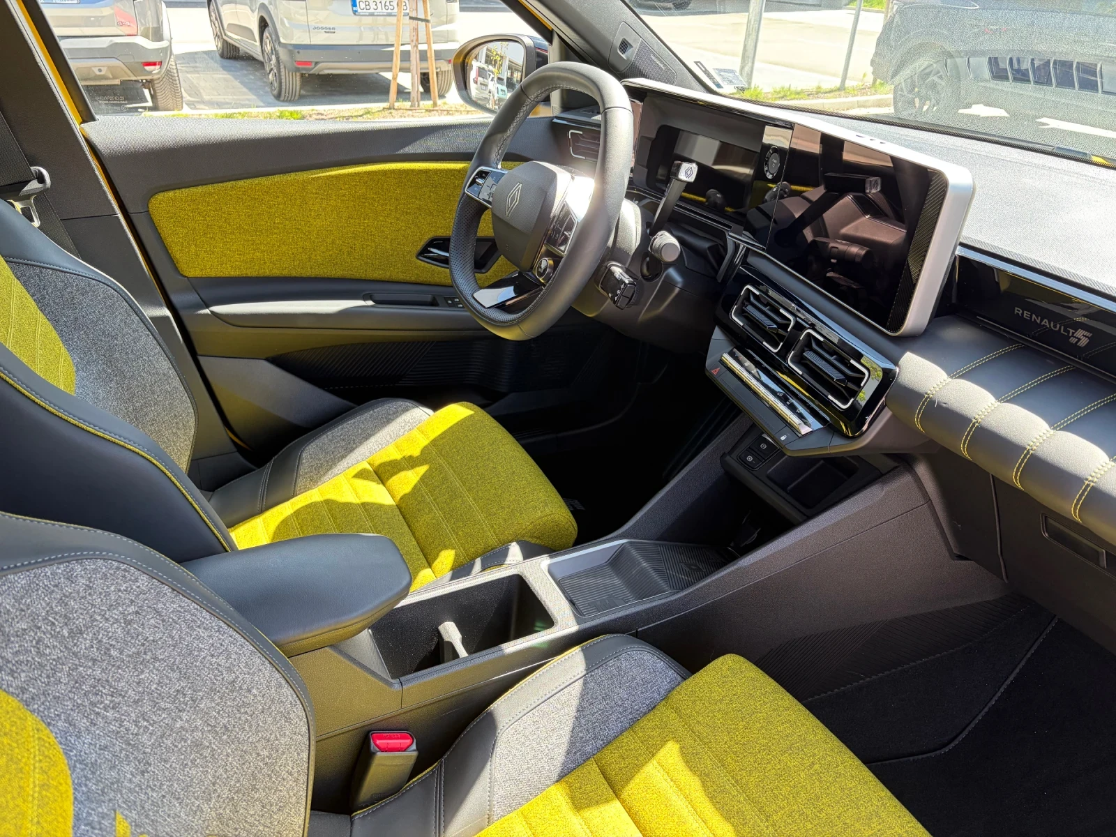 Renault 5 iconic cinq 52kWh, снимка 6 - Автомобили и джипове - 53636200