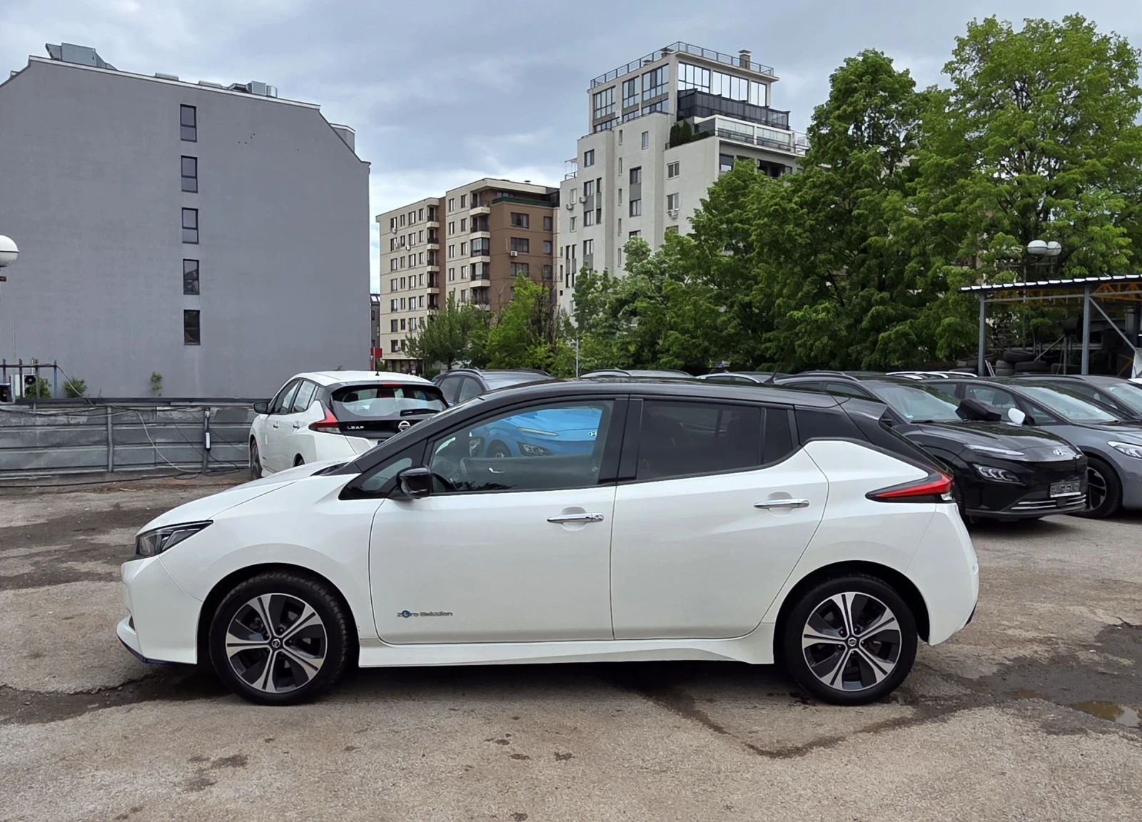 Nissan Leaf  62KWh/TEKNA/Full LED, снимка 6 - Автомобили и джипове - 54544357