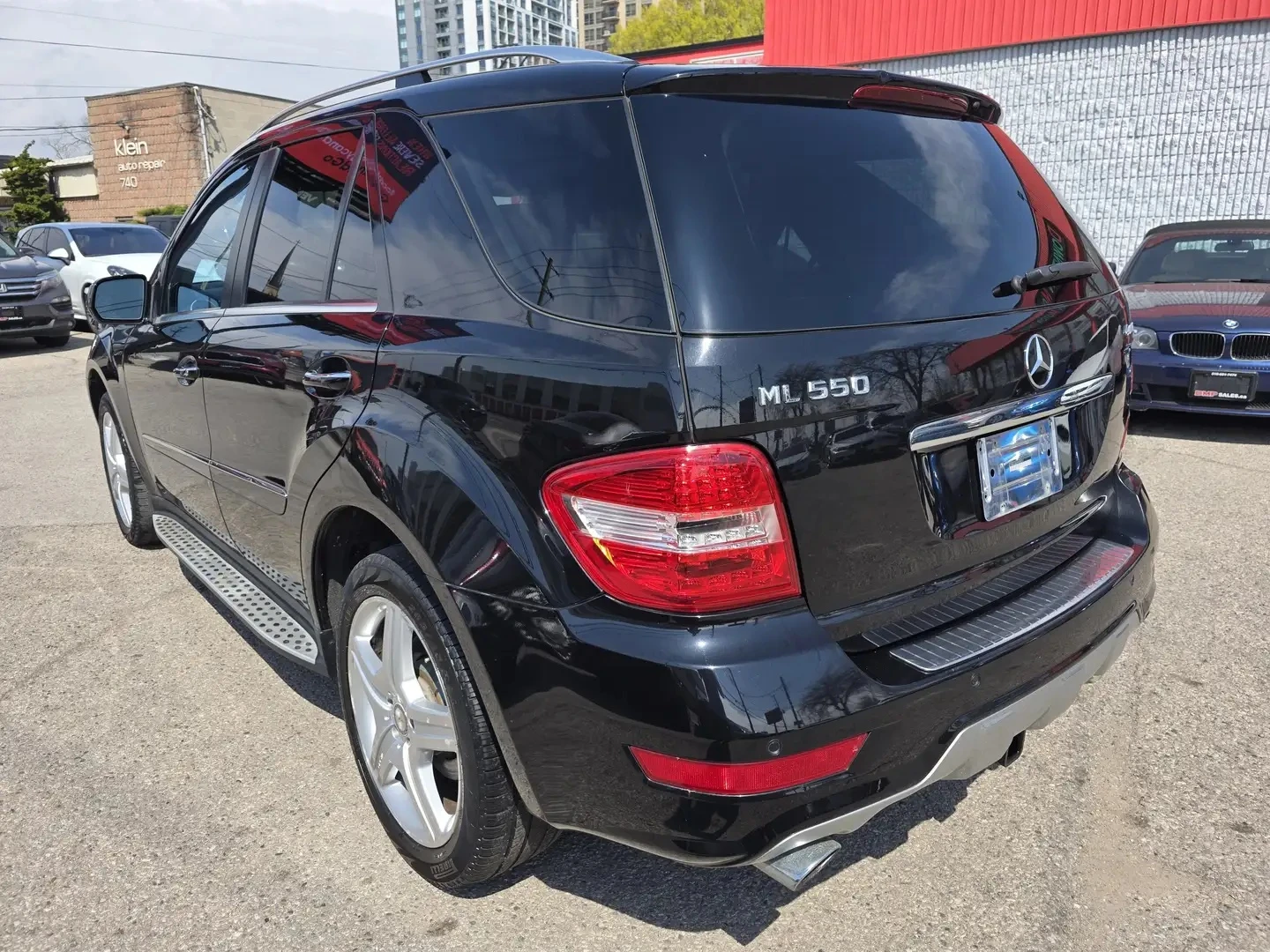 Mercedes-Benz ML 550 AMG * AIRMATIC * 107000KM * ПОДГРЕВИ ОТЗАД * , снимка 6 - Автомобили и джипове - 54583199