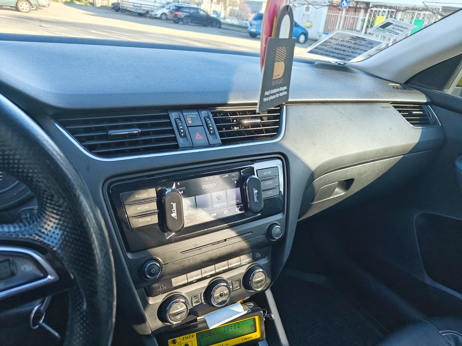 Skoda Octavia 1.6TDi, снимка 5 - Автомобили и джипове - 54700630