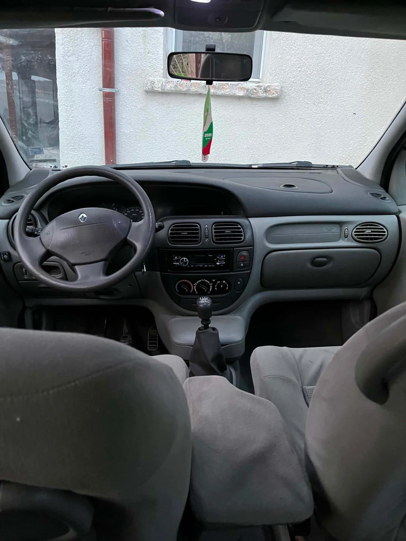 Renault Scenic, снимка 11 - Автомобили и джипове - 54988862